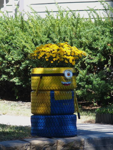 Minion sculpture