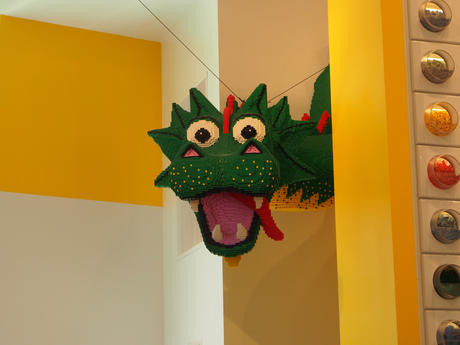 Lego dragon