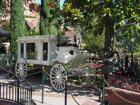 Ghost carriage