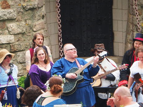 The Wondering Bard at the finale #2