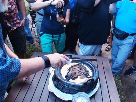 Gnu Cauldron cake