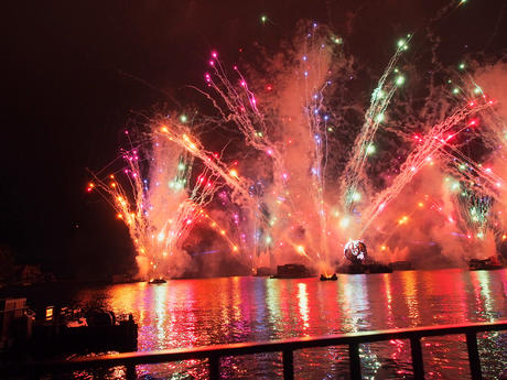 IllumiNations: Reflections of Earth #27