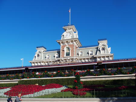 Main street train station