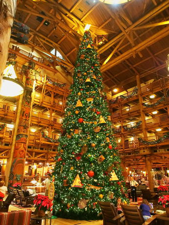 Wilderness Lodge christmas tree