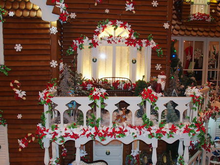 Grand Floridian gingerbread house #10