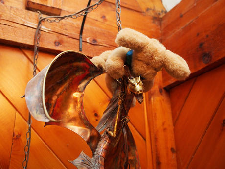 I'm Natalia, I jump on heads