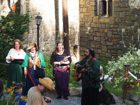 Bumbly at the finale