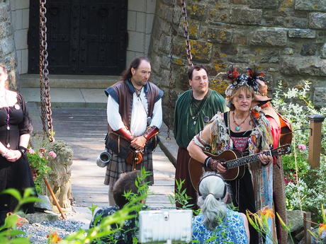 Granny Grue at the finale #4