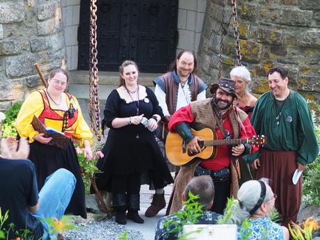 Bumbly at the finale #2