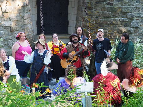 Bumbly and Gia Phinn at the finale #5