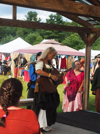 The Dirge Queen at the finale #3