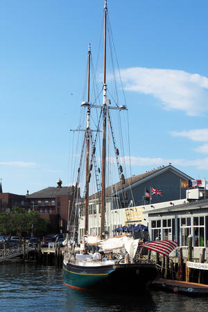 Schooner Thomas E. Lannon