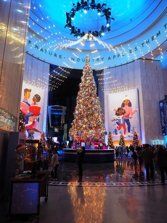 Main hall Christmas tree #2