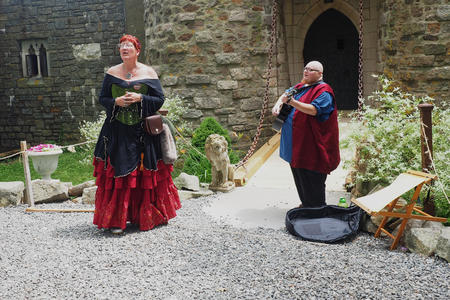 Kate Holly-Clark and the Wondering Bard