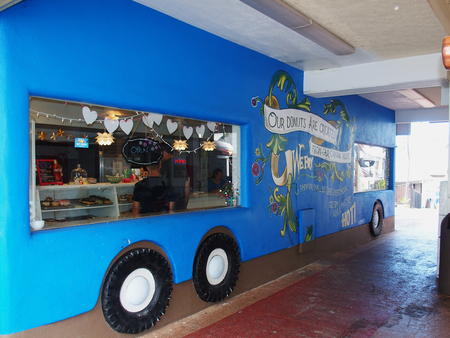 Donut shop front that looks like a car
