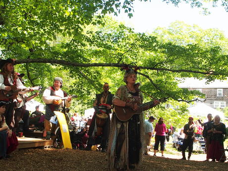 Granny Grue at the Medieval Music Jam #4