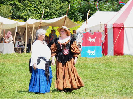 Rose wench & Beth Washington