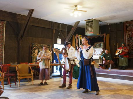 Rufus, Guy Todd and A Fair Minstrel at the finale #4