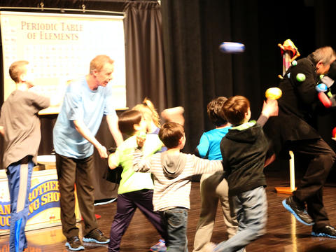 Nano brothers science juggling act #7