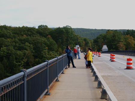 Photo op on the French King bridge