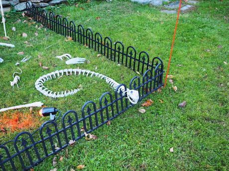 Russell Hannula's Halloween decorations #13
