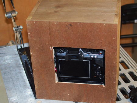 Back of the E-m5 + 14-54mm mark II lens camera box