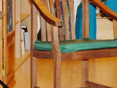 Medium image size (8MP), 12-60mm lens, fixed extended zoom (1.4x)