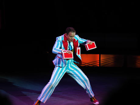 Cigar box juggling #2