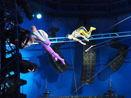 Flying trapeze #8