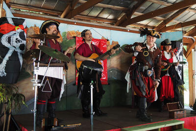 The Crimson Pirates #7