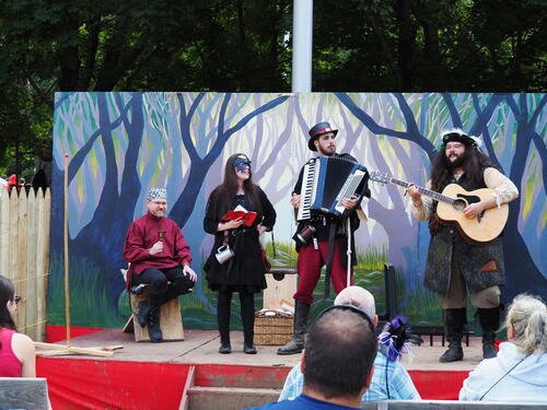 Phillip Hole, Singing Gravedigger #6