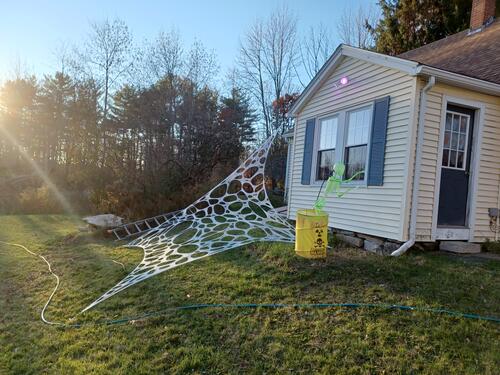 Russell Hannula's Halloween decorations #8