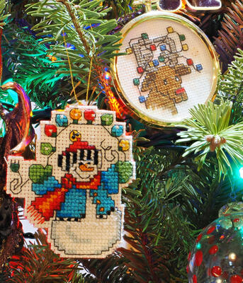 Juggler and reindeer ornaments