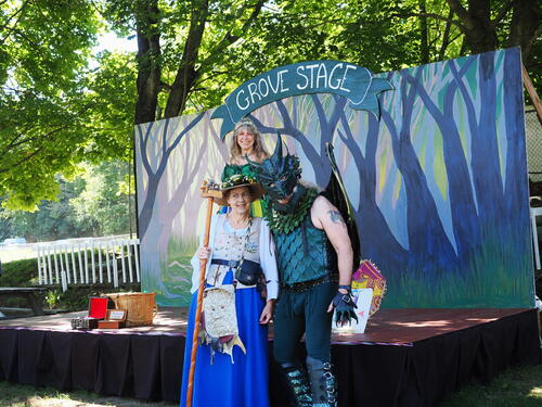 Liz with the Dutchess and Dragon at CT. ren faire