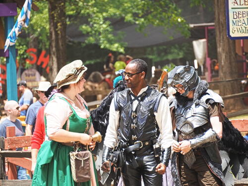 Patrons in costume contest #11