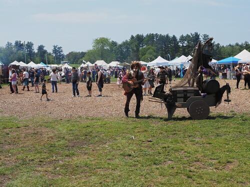 Gibbon the Troubadour