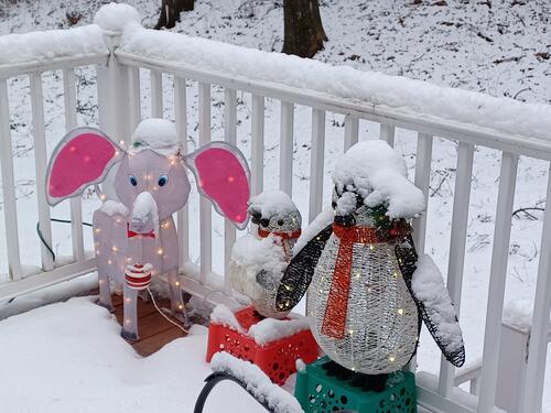 Snow on the outdoor statues