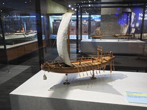 Phoenician ship, 900 BC