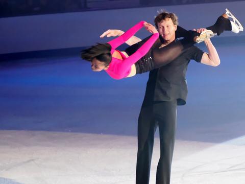 Naomi Williams and Lachlan Lewer #7