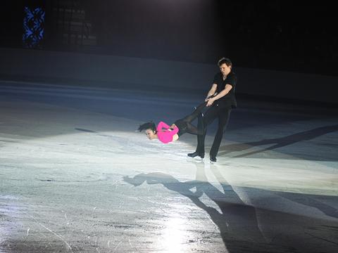 Naomi Williams and Lachlan Lewer #8