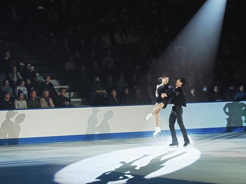 Emily Chan and Spencer Howe #5