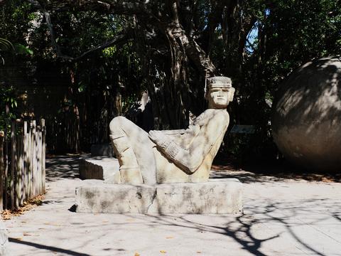 Mayan temple stone replicas