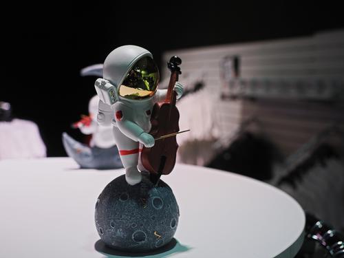 Astronaut musician #2