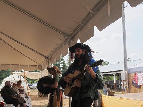 The Foxy Bard and Twig