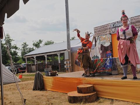 Washing well wenches #3