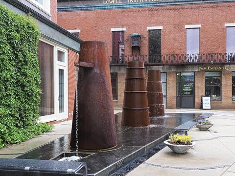 Outside the New England Quilt Museum #2