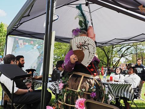 The language of the fan