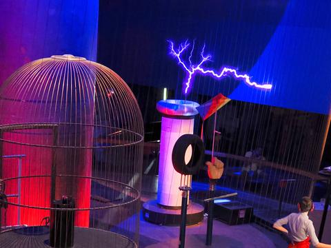 Theater of Electricity Lightning! show #3