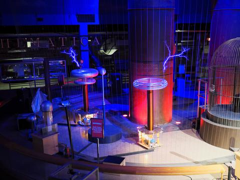 Theater of Electricity Lightning! show #15