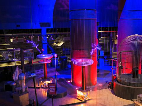 Theater of Electricity Lightning! show #20